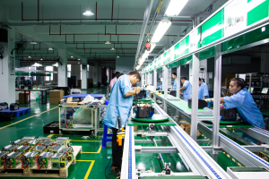 IEETek taşınabilir elektrik santrali/güneş enerjisi invertörü Çin modern fabrika